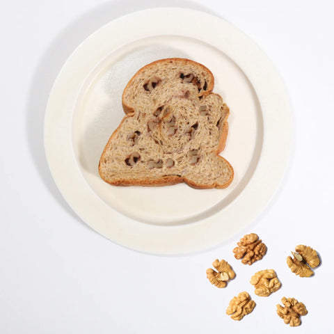 Walnut bread (5 slices) Carbohydrates: 2.6g/slices