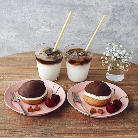 低糖質エクレアとアイスカフェラテ