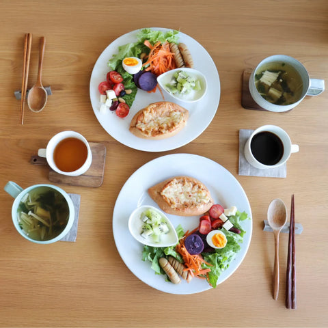 低糖質な明太子マヨネーズパンのある昼食