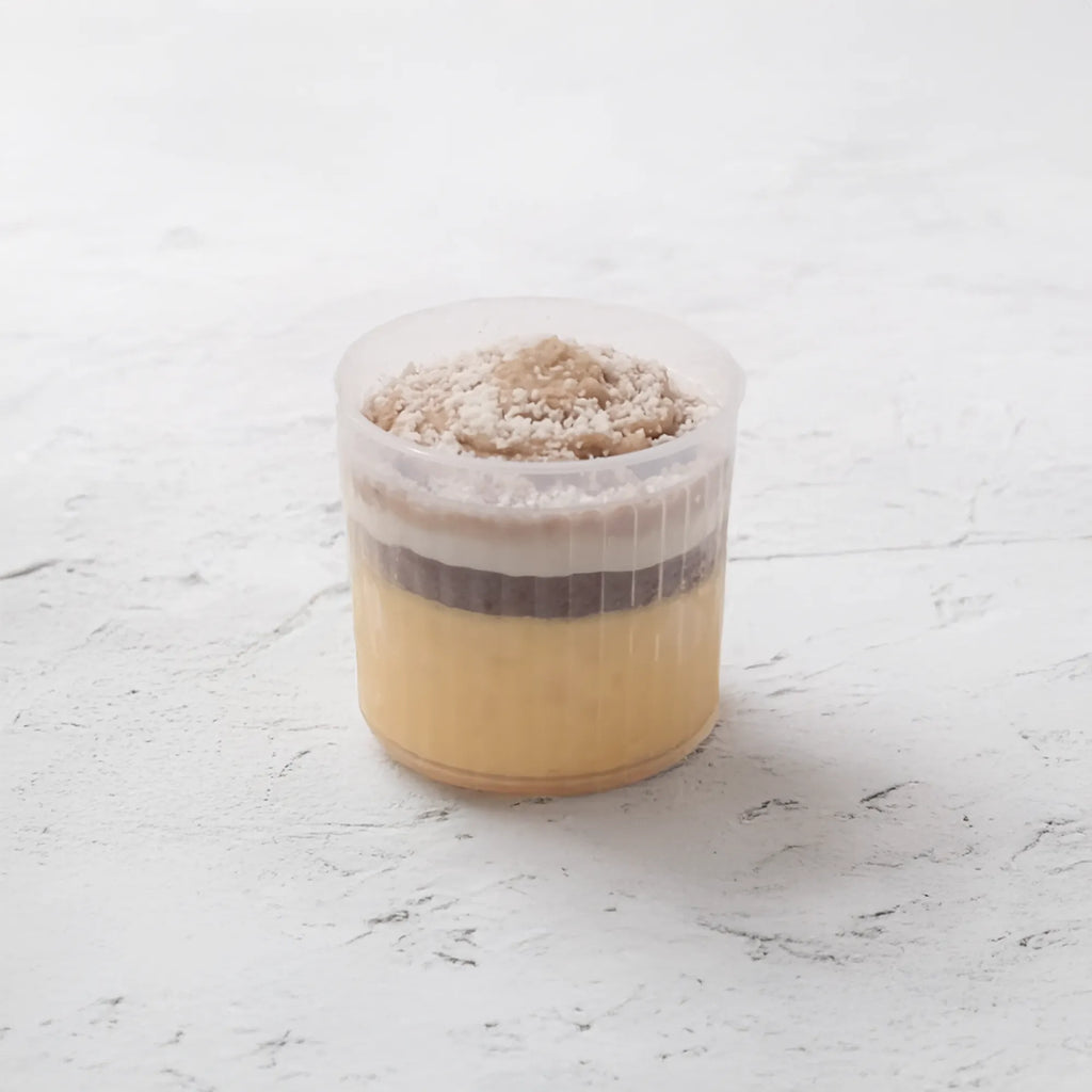 低糖質なモンブランプリンの斜俯瞰画像