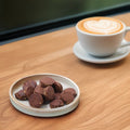 低糖質なピーカンナッツのシナモンクッキーをコーヒーと楽しむ